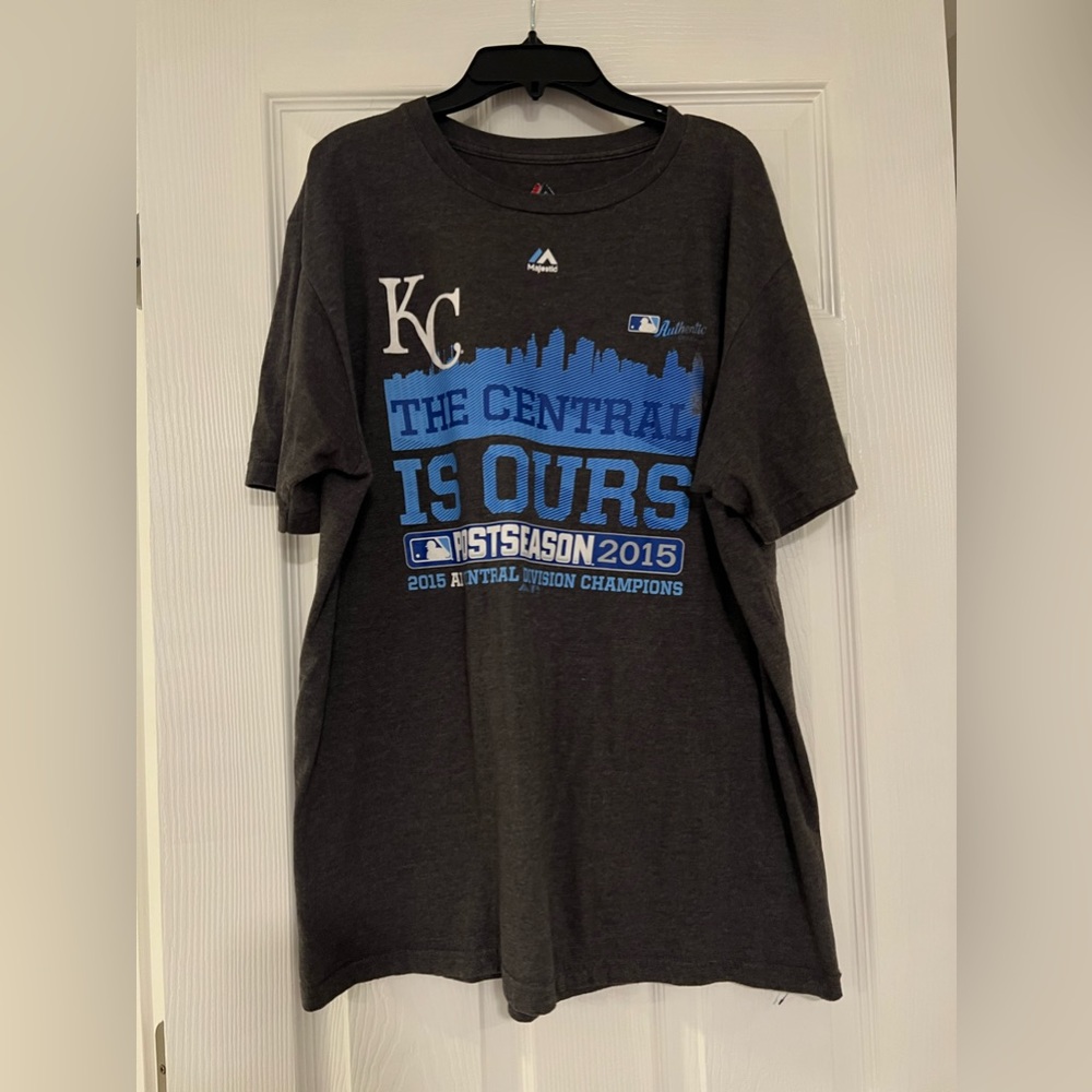Majestic Royals T-Shirt - Grey